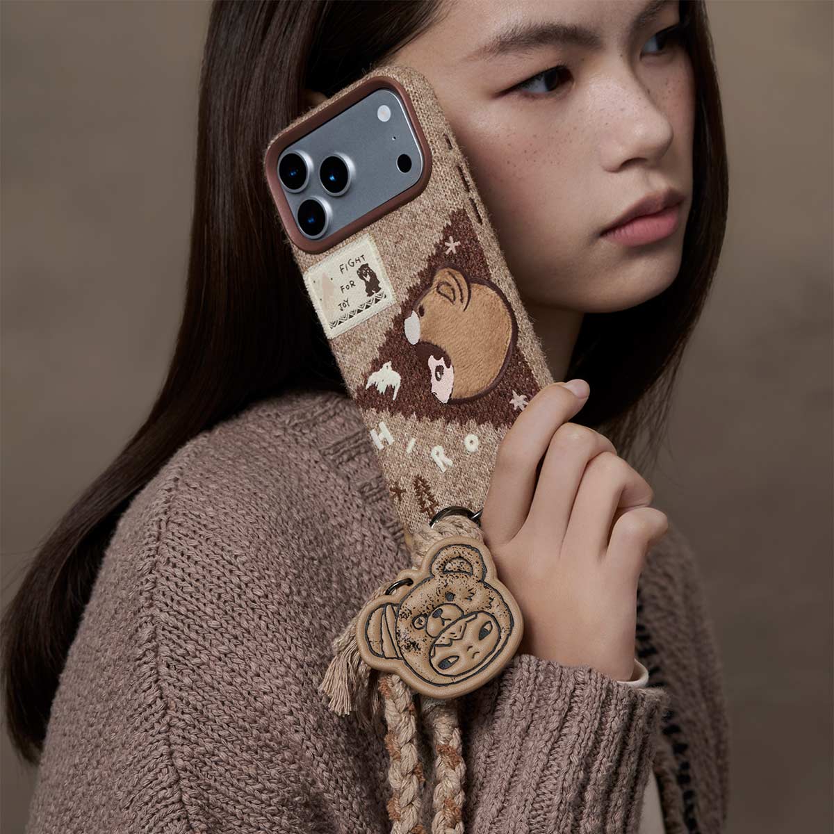 Hirono Road Journal Series-Knitted Phone Case