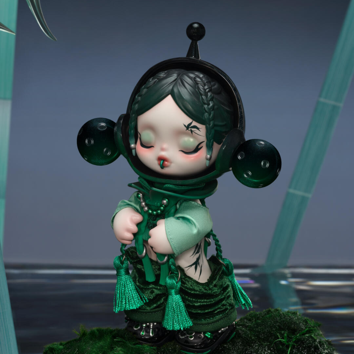 Skullpanda × Crocs OOTD Figurine