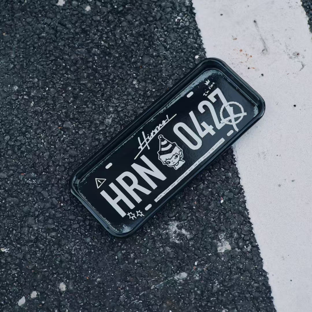 HIRONO Living Wild License Plate Display Tray