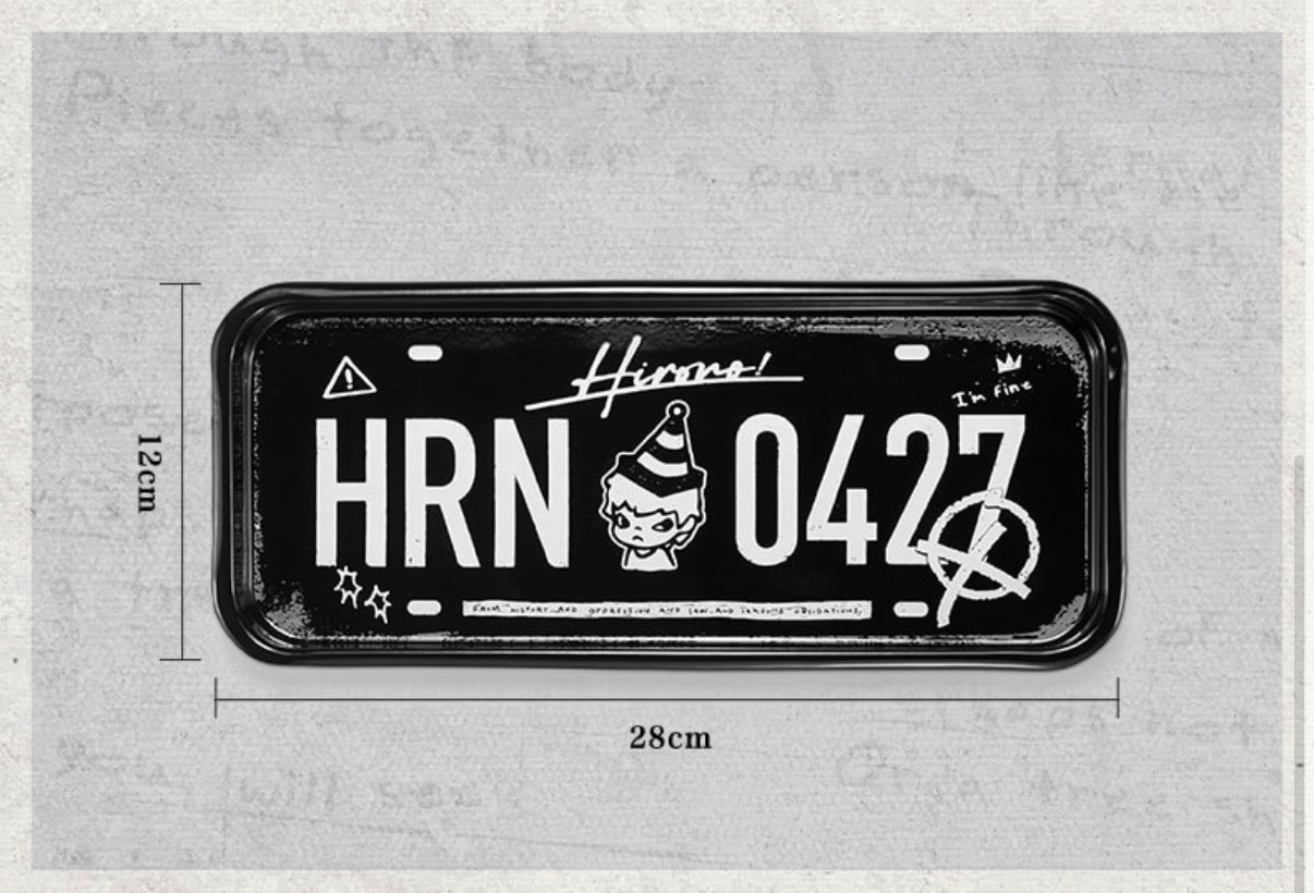 HIRONO Living Wild License Plate Display Tray