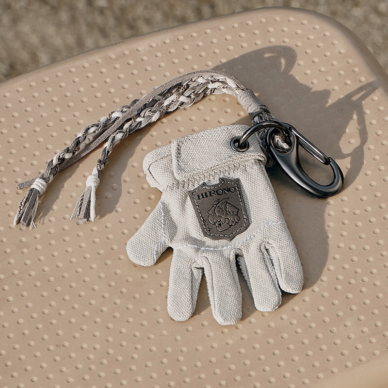 Hirono Whistle Victory in Hand Pendant