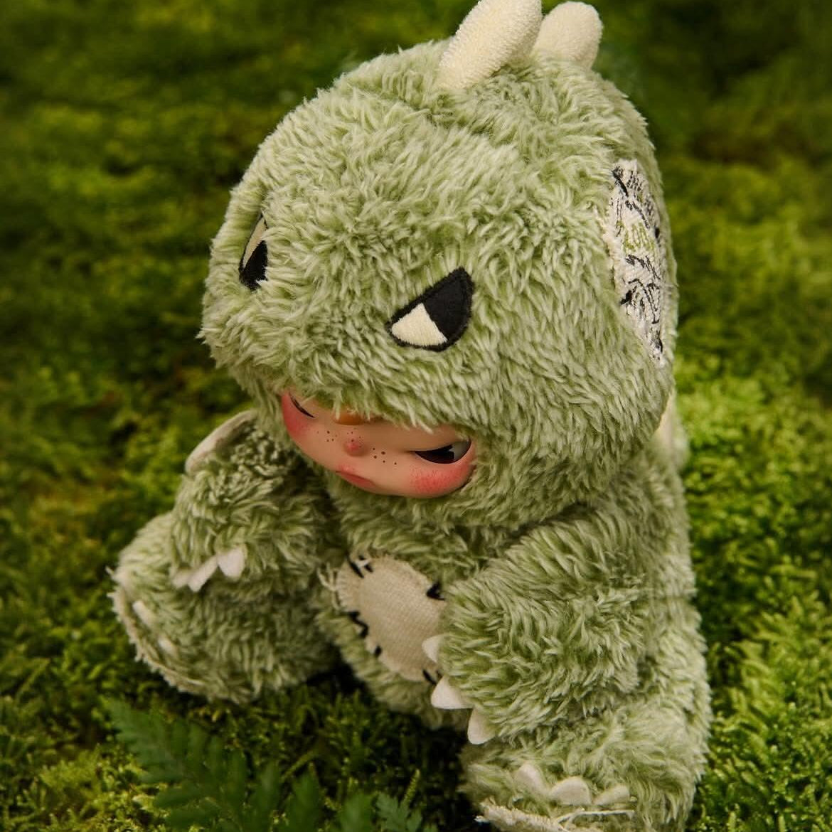 Hirono Dino Plush Doll Pendant detail photo at Ri-son