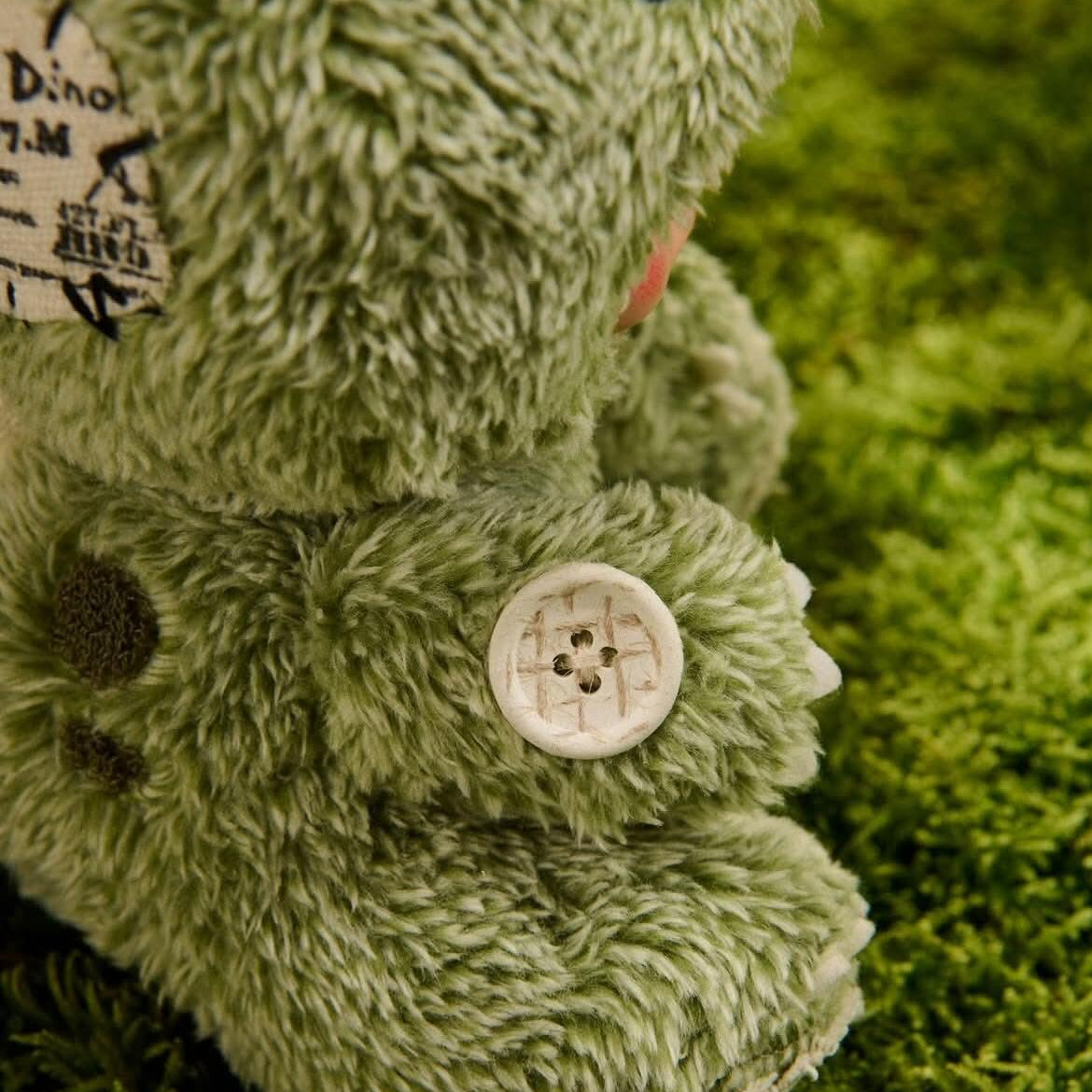 Hirono Dino Plush Doll Pendant plush detail at Ri-son