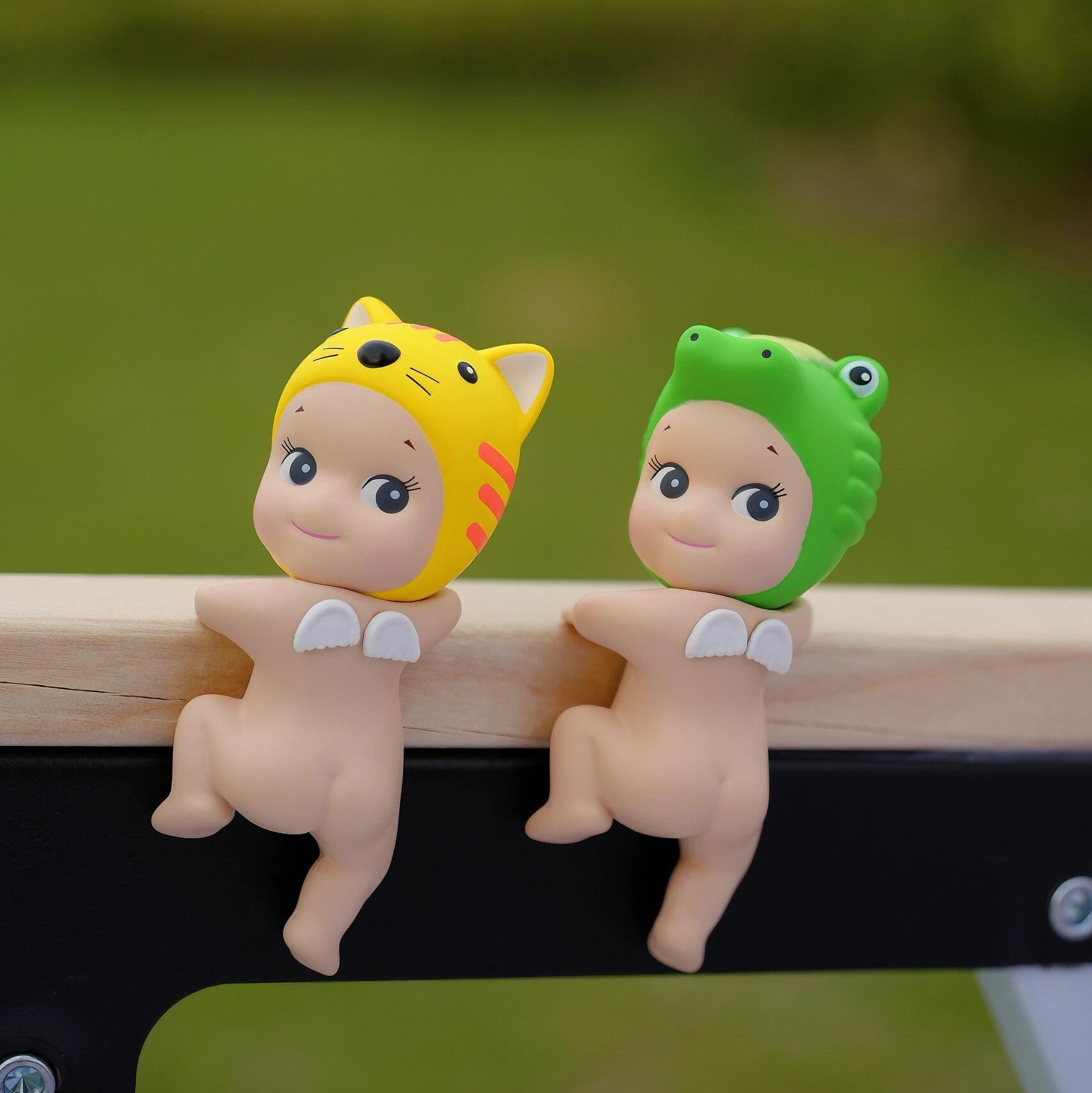 Sonny Angel Hippers Looking Back Series