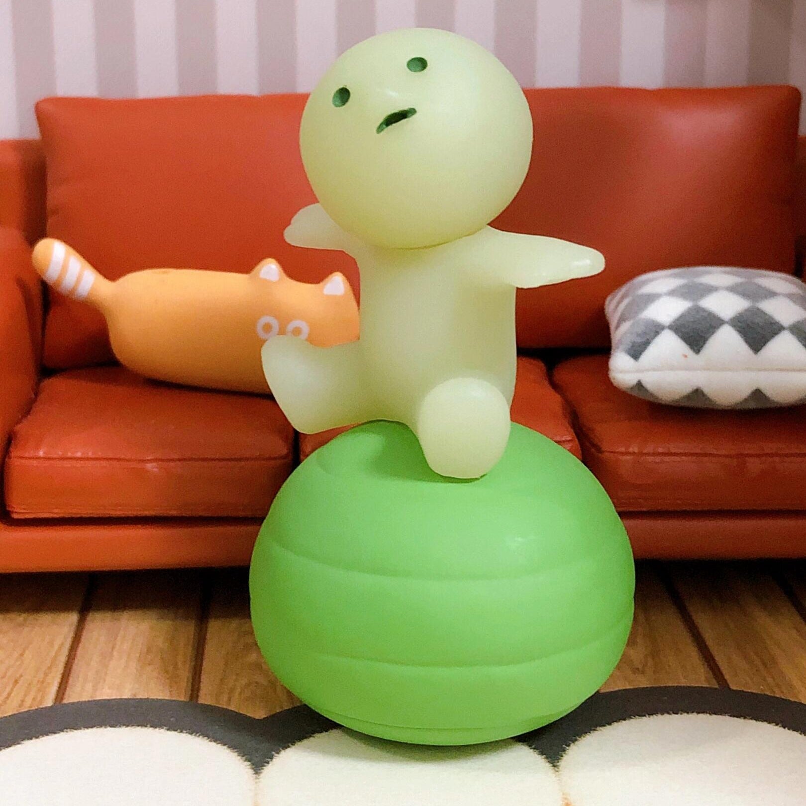 Smiski Glow in the Dark Excersing Series