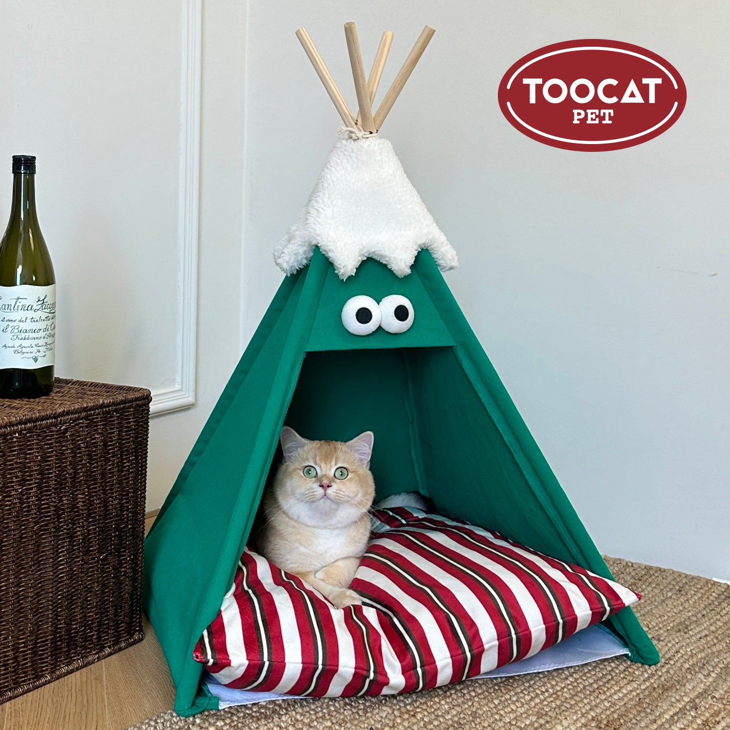 A Cozy Haven: Christmas Tri-column Cat & Dog Canvas Tents& Beds