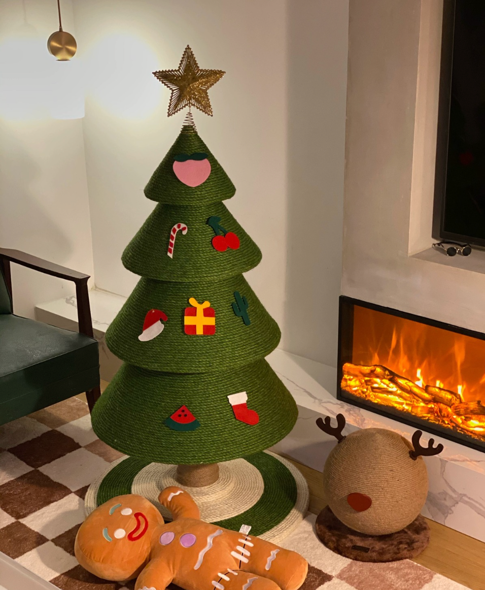 Christmas Pine Cat Tree & Scratcher by Vetreska