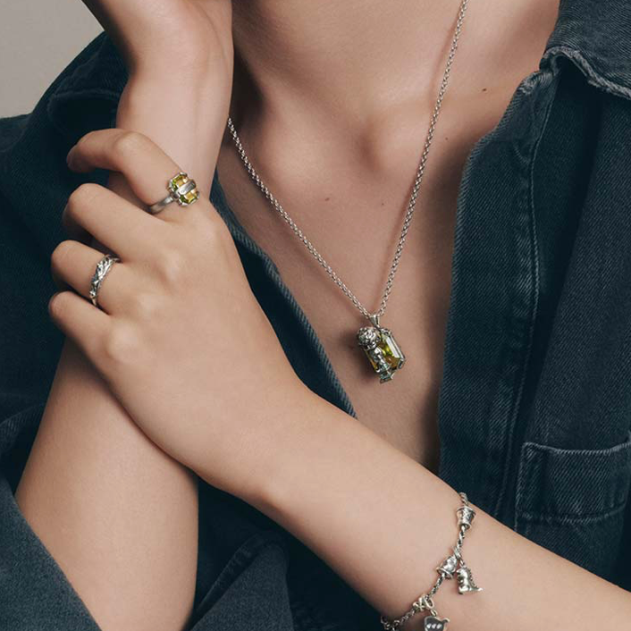 Hirono Olive Green 925 Silver Necklace