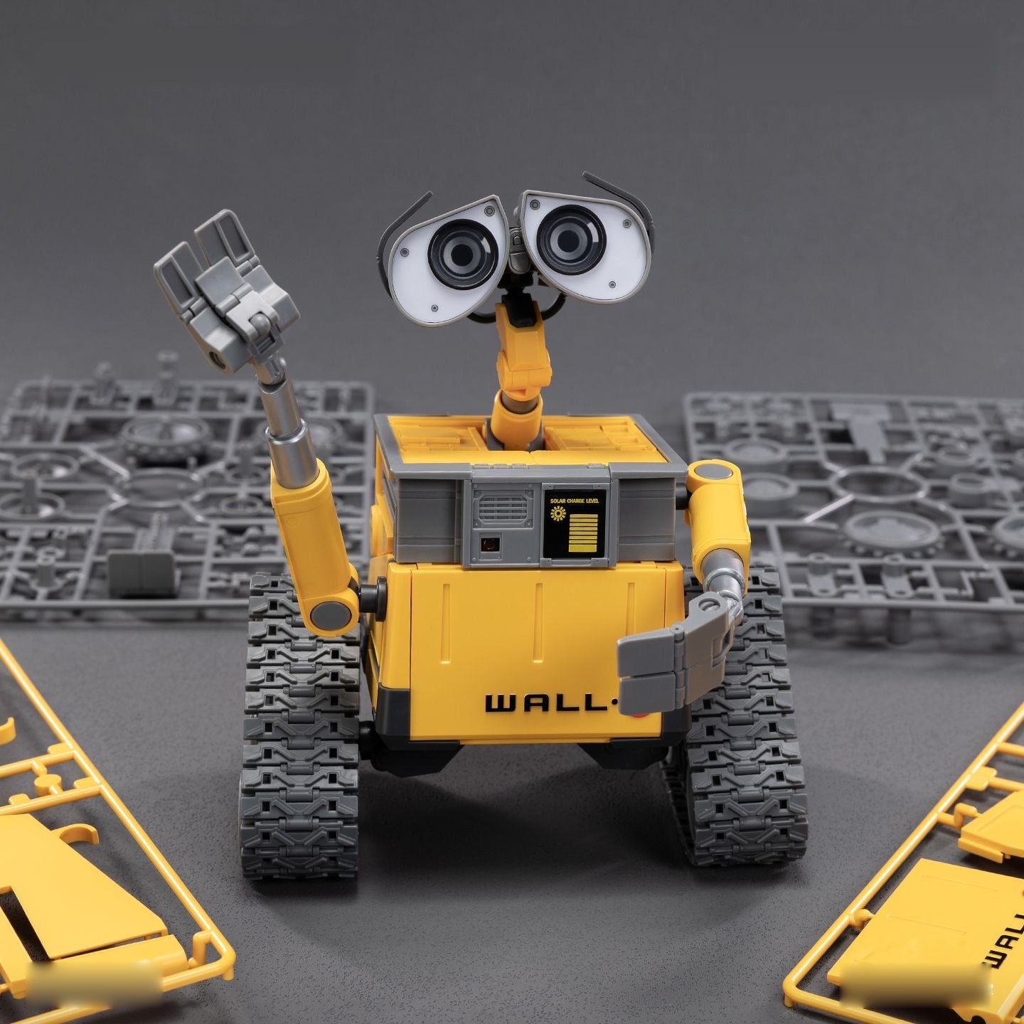 POP MART GONG Robot Story WALL-E 15cm scale assembly model figure assembled with parts