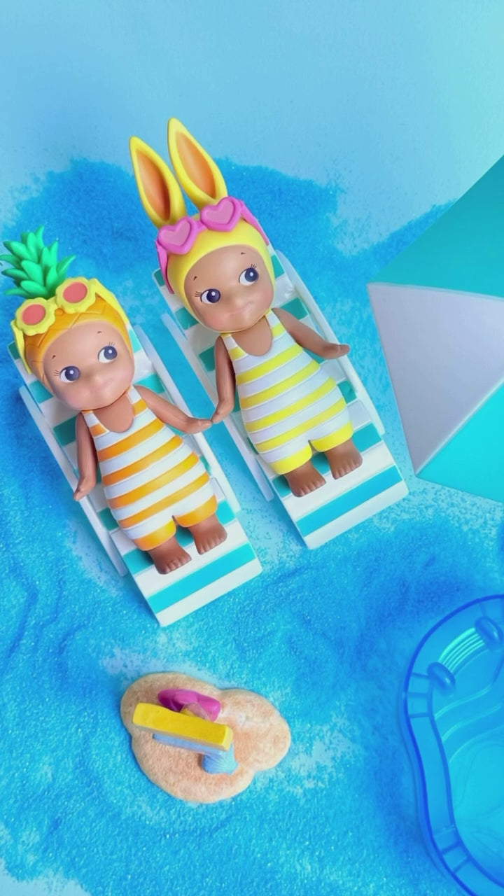 Sonny Angel Summer Vacation Series: Sun Kissed Style